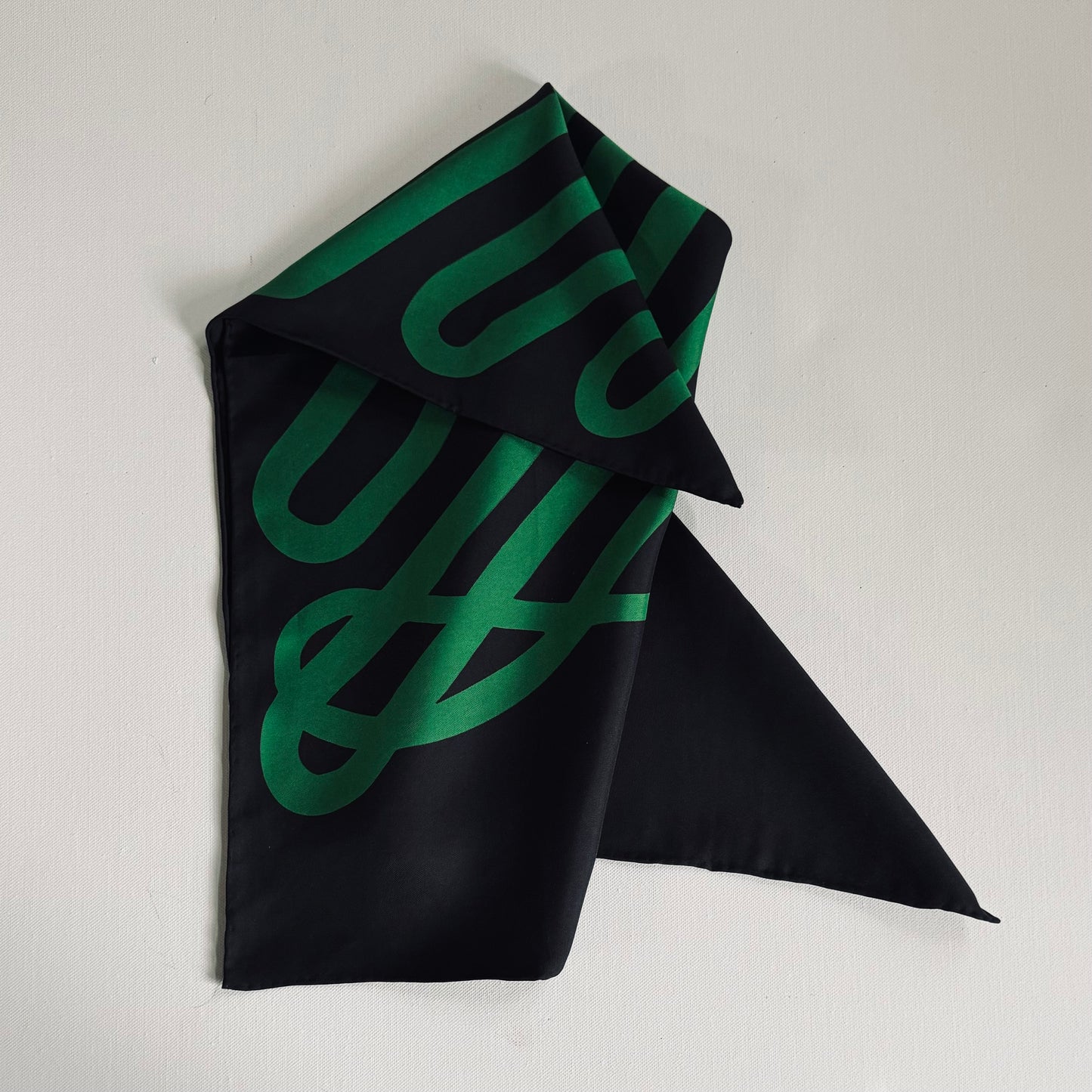 Silk Scarf 04 | 15-artefact drop | Myra artefacts 01